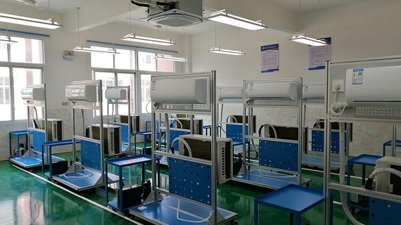 冷水机定制安装：从需求出发，打造高效制冷解决方案**